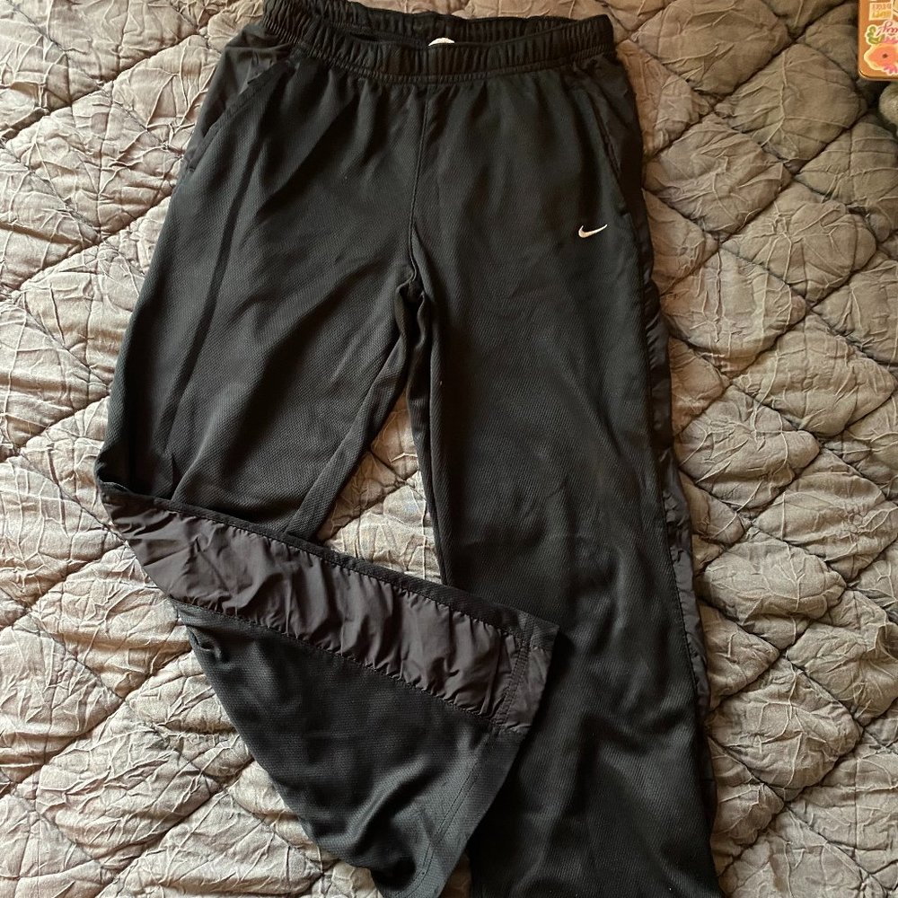 NIKE boys athletic sweat pants